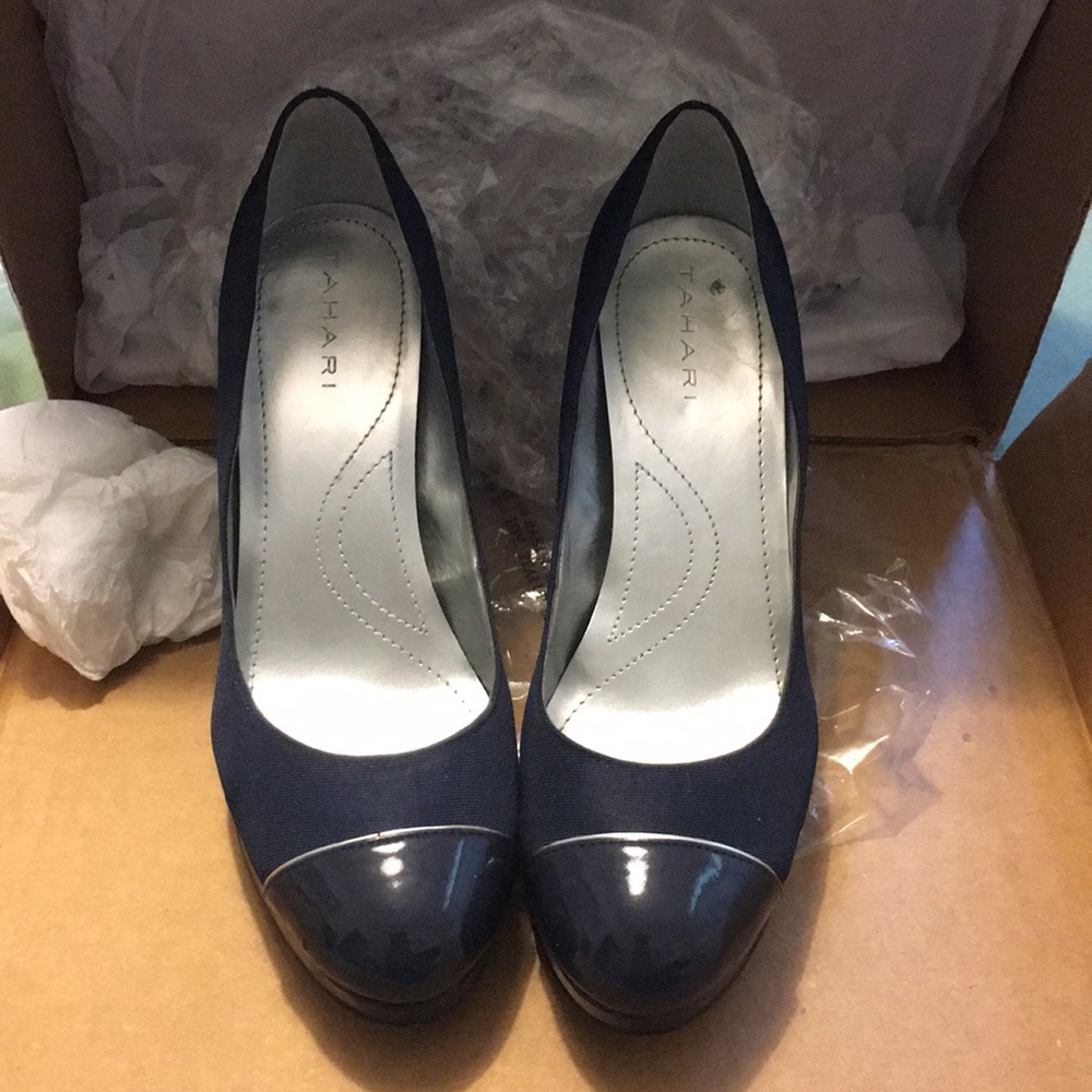 Navy Tahari Laurie heels